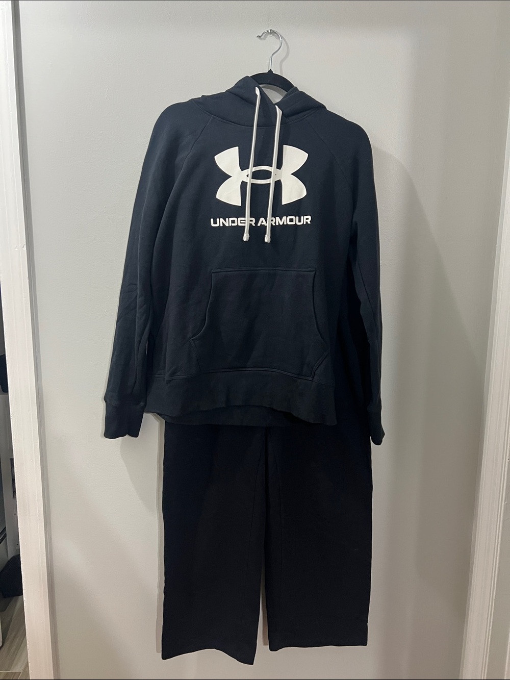 Under Armour Black Hoodie and Sweatpants with White Logo